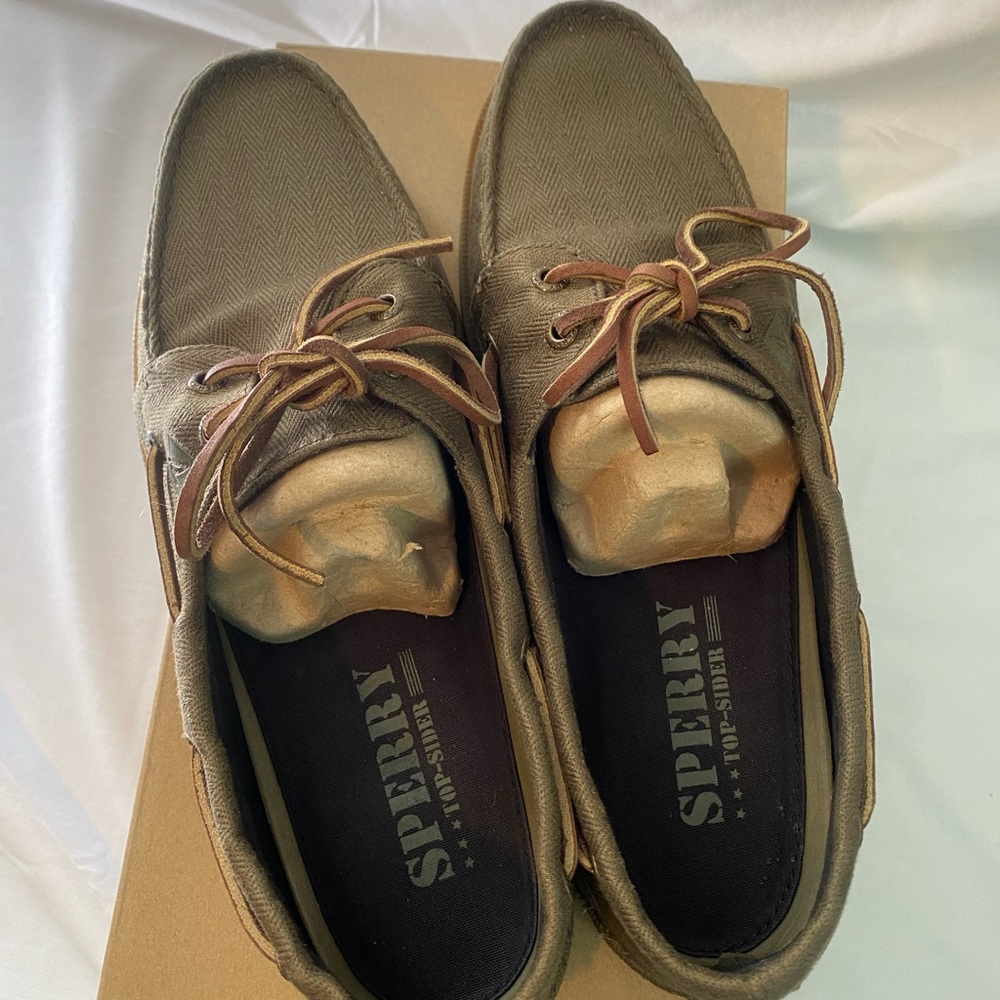 sperry a/o (authentic original) surplus olive green mens size 10